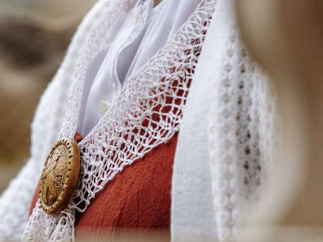 Klöppelvorführung zu «100 Jahre Ausserrhoder Frauentracht» Klöppelvorführung zu «100 Jahre Ausserrhoder Frauentracht»